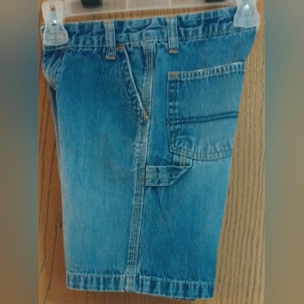Oshkosh B'gosh Carpenter Shorts size 6.      14-025